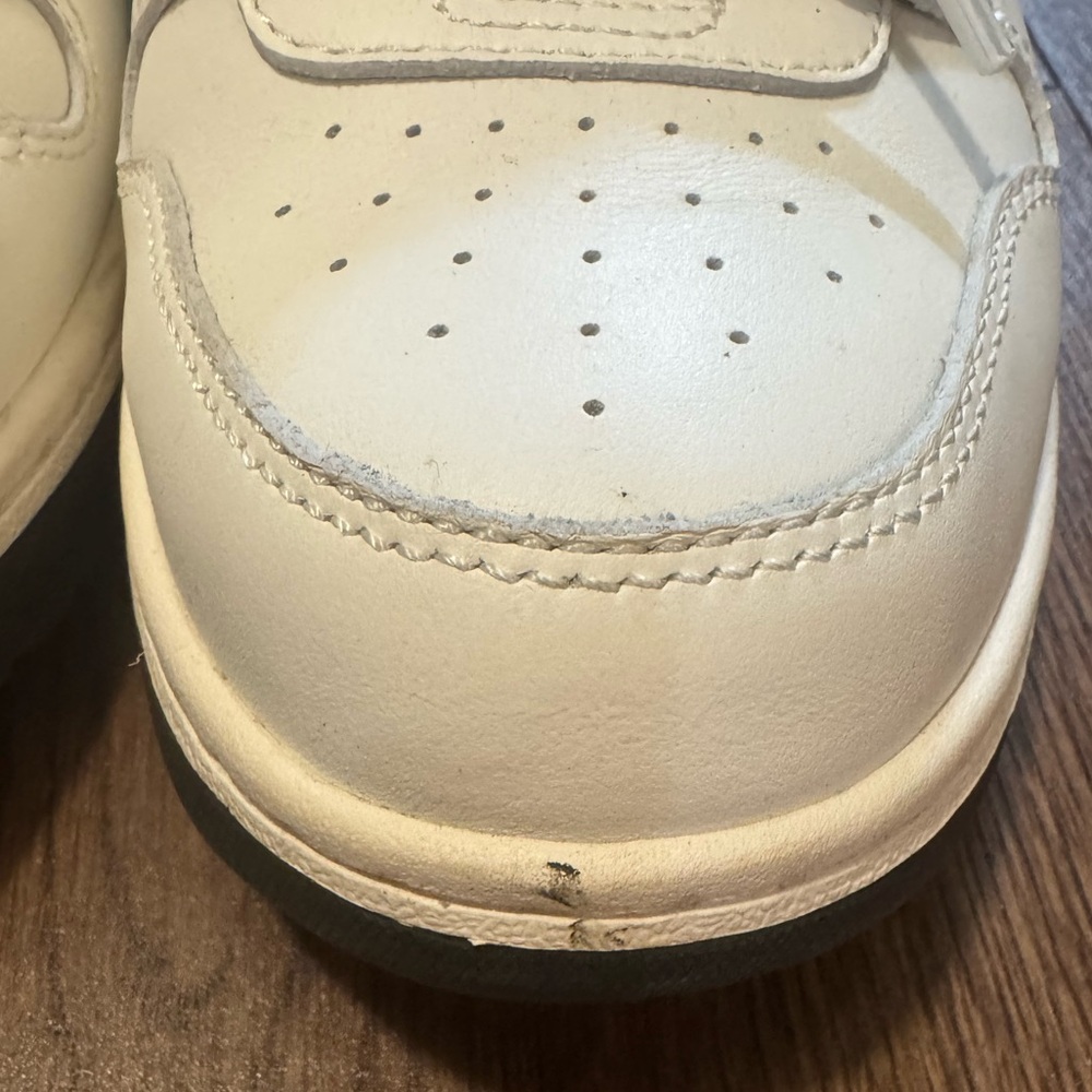 Off-White Out of Office “OOO” Sneakers - Picture 6 of 10
